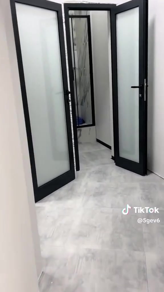 المسار الصحيح نحن لانقدم مجرد خدمة تنظيف☺️ نحن نمنحك تجربة راقية😍 تدوم آثارها في كل ركن من أركان المكان ☺️ كفاءة عالية وخبرة أكثر من خمسة عشر سنة 💪😎
كل شي بيحتاج تنظيف موجود عندنا
🔹 تنظيف شامل للبيوت والشقق والفلل
🔹تنظيف أسقف والزجاج بإرتفاعات عالية بوجود عقود شهرية وسنوية
🔹 تعقيم الأسطح والحمامات
🔹تنظيف بعد  اكمال اعمال البناء والإكساء 
🔹 
🔹 تنظيف سجاد ثابت ومتحرك بالأضافة لتنظيف  ستائر و القنفات ومفروشات
📍 نخدم جميع مناطق [اربيل وضواحيها
☎️ للحجز والاستفسار: 
📱تواصل معنا على واتساب: 
*********** ***********
