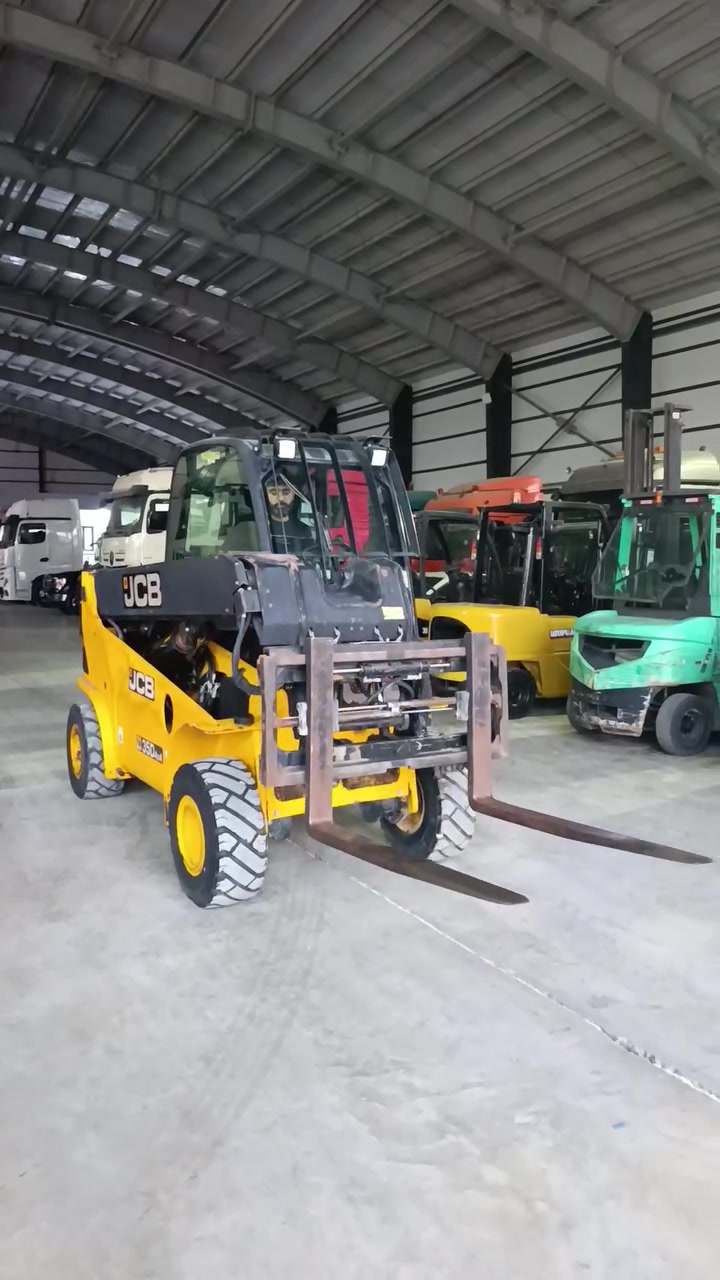 جيسيبي JCB  2014
 حجم  3 طن و نص مستخدم أوربا فقط
 دخول جديد  جب ناصي 2 قطع  ارتفاع الجب  3.70  مترات   4 حركات  محرك jcb  ديزل 
 آوراق منفيس مؤقت مشتغله قليل شوكيه مكفول كفاله عامە  للاستفسار   عن السعر اتصل على الأرقام  ***********  ابو ڤاران
 او مراسله واتساب  يوجد توصيل 🚚 الى جميع المحافظات  @highlight
