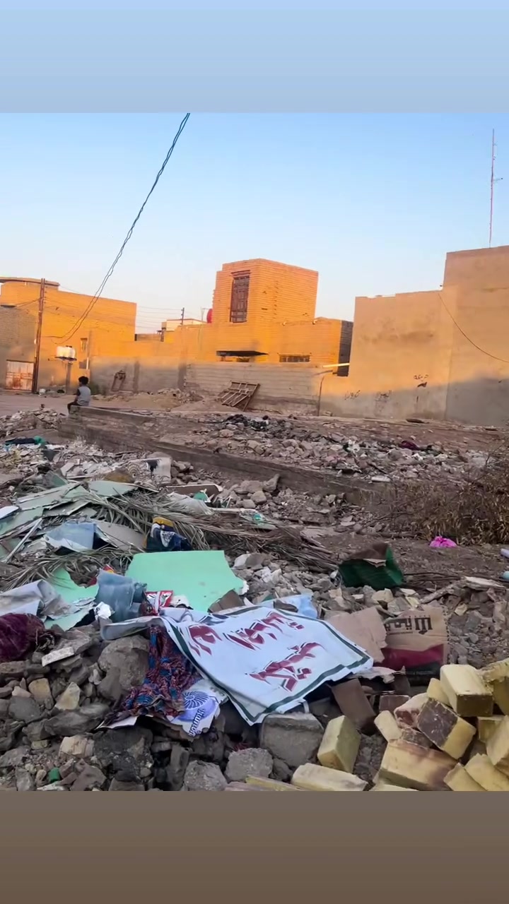 على بركة الله 
للبيع قطعة ارض 200 متر قرب بيت ابو عماد قرب القطاع في حي العسكري مكانها كلش حلو واجهه 10 ونزال 20 طابو صرف مداور ثاني يوم باسمك للاستفسار ***********
