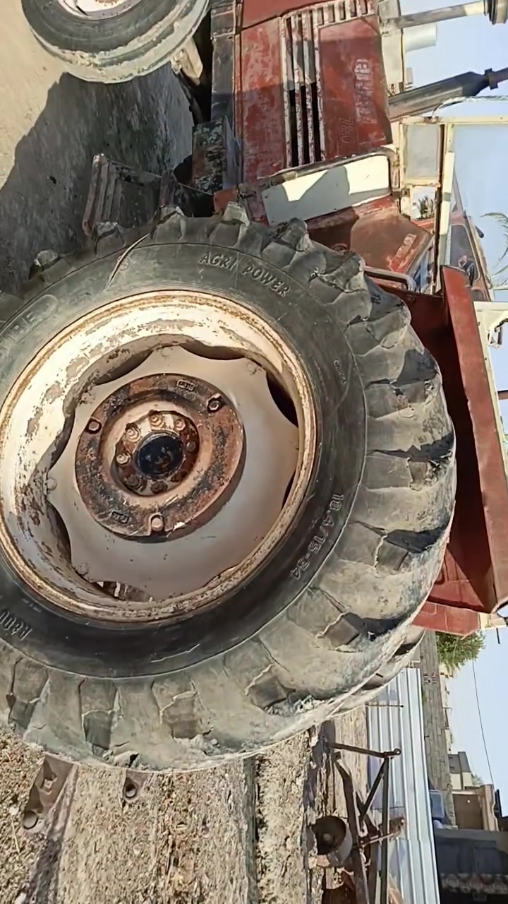 فئات للبيع موديل 82رقم وسنوية بدون تحويل العنوان كركوك ناحية الرياض للاستفسار الاتصال على الرقم ***********//***********
