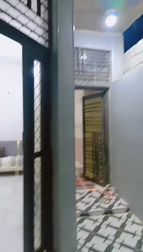 سلام عليكم بيت البيع منطقة الصخين قريب على الشارع المساحه 100 الستفسار على هذا الرقم ***********
