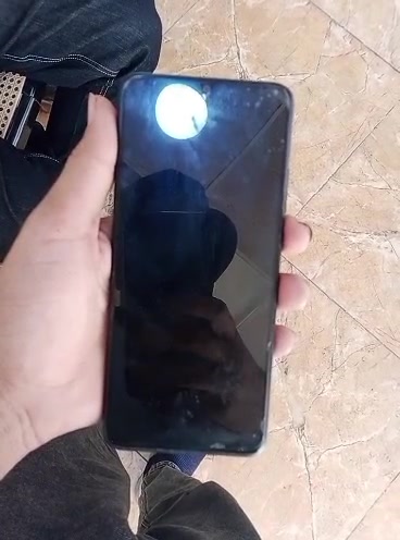 اللبيع موبايل سامسونكa51 موبايل نضيف يخبل سعره 100 مكاني بغداد الحارثيه للاستفسار ***********