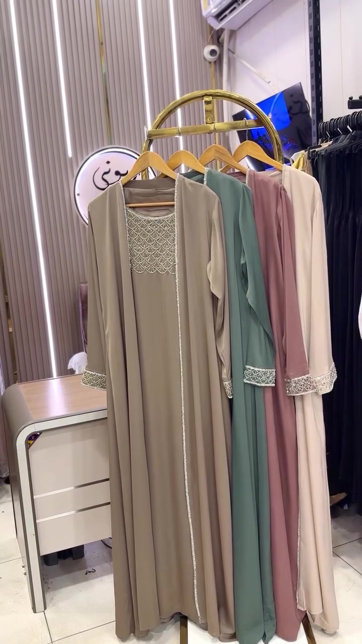 عبايه اماراتي • قطعتين • مشغول يدوي