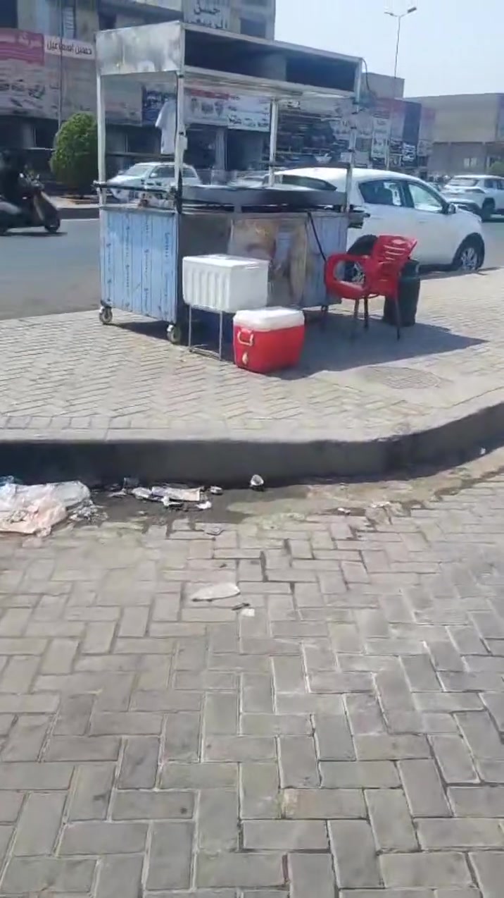 اسلام عليكم ميز طعام كامل سل ستيل ويا عشر صواني بي طباخ ويا عيون 2 مال طباخ العنوان بغداد الطالبيه قرب الصيطره القديمه السعر 400 وبي مجال بصيط رقم الهاتف ***********
