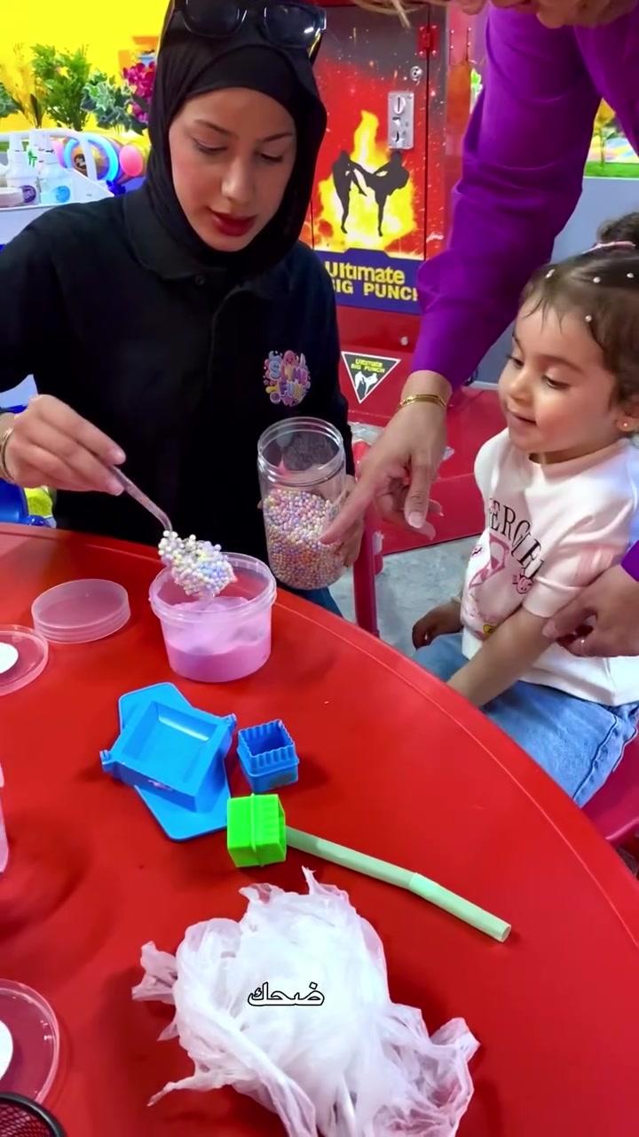 ورشات سلايم خلو يوم الخميس مميز ويانا
