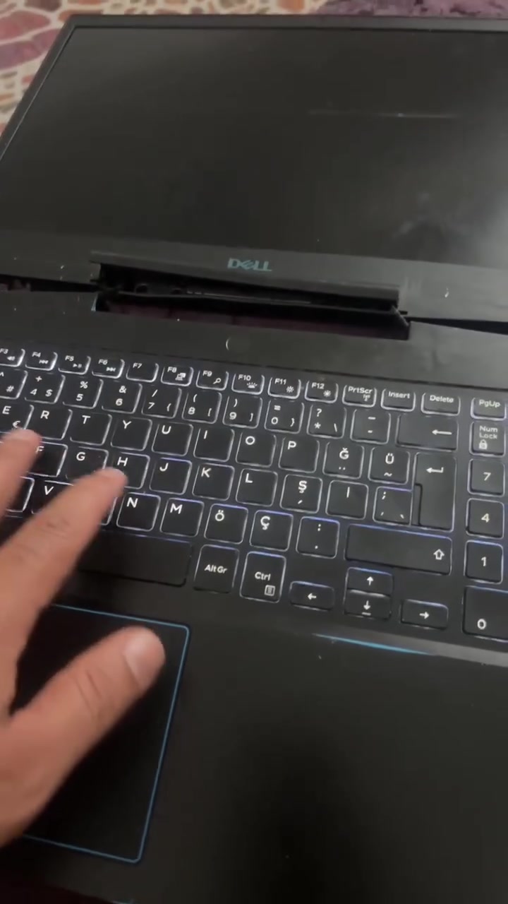 سلام عليكم لابتوب للبيع السعر 200   بس هاي المشكله. ماكو صوره  واتساب
***********

المعالج: Intel Core i7 — الجيل العاشر (10th Gen)

الرام: 16GB

كرت الشاشة: NVIDIA GeForce GTX 1650
