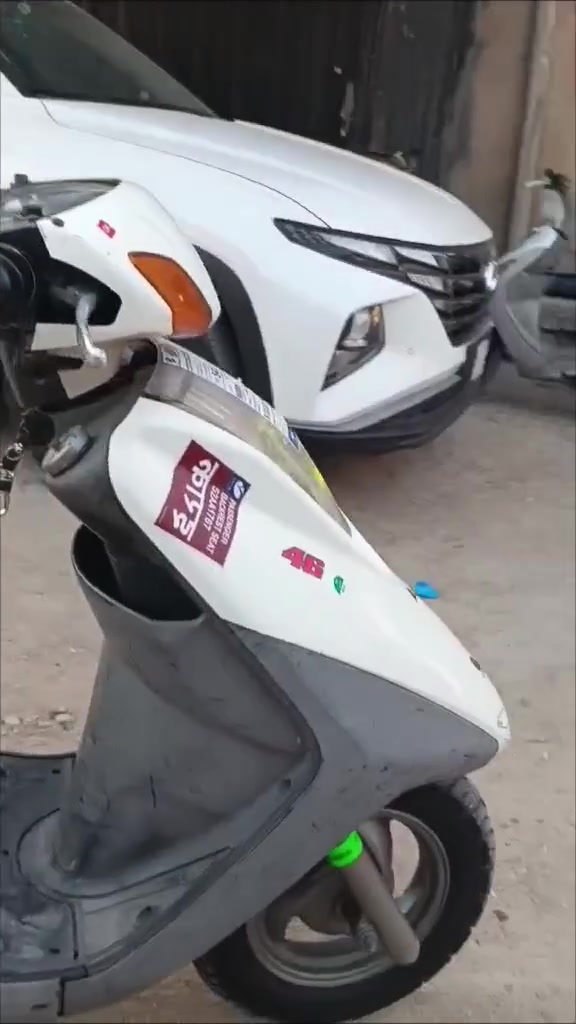 السلام عليكم دراجه بريز للبيع دراجه نضيفه وخرسه وكابريتر اصلي صالنصه بلاديه دراجه نضيفه امانه الله مكان بغداد مدينة الصدر السعر 600 وقابل للتفاوض شي قليل دراجه كلش نضيفه الرقم *********** ودراجه كدام عينك نضيفه كلش

