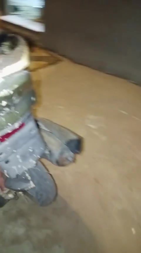 ماكس عدله للبيع
مستعجل على بيعتها مكاني واسط العزيزيه
*********** بي واتساب ب ٢٥٠ وبيها مجال
