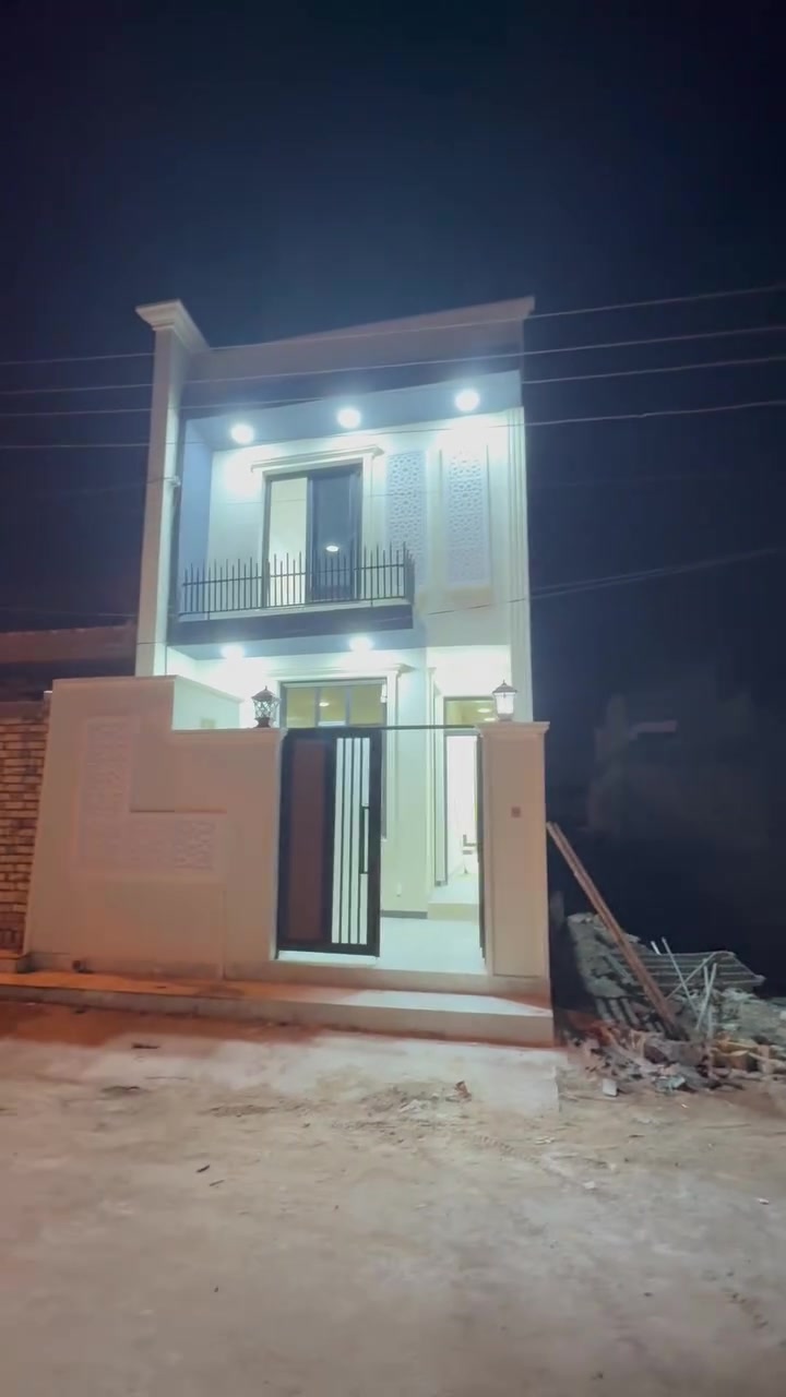 السلام عليكم دار للبيع بناء حديث
مكان حله ورديه داخل 
من يرغب بلشراء الاتصال 
برقم ***********
الدار طابو زراعي سند ٢٥
كافة الخدمات 
السعر ٩٠ قابل للتفاوض
