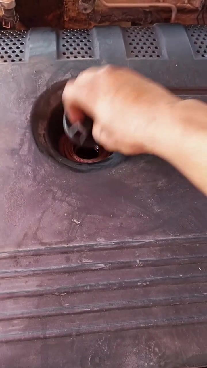 السلام عليكم ورحمه الله وبركاته من ضمن أعمال الورشة تجفيت وصيانة كافة الشيري الحديث والقديم مع ضمان العمل 
كهربائي اختصاص 
صيانة صدر 
إدامة المحركات الادوات اصلية وكالة لا نتعامل بلتجاري 
اخواني اليوم الاهتمام والحاجة الأصلية الك سيارتك ارجو الاهتمام من تعطل انت التوكع بيها 
ومن تهتم صدكني ما تعطل ولا توقفك 
عنوانة الشعب شارع الأسواق المركزية 
وقت العمل من 9الى 3ضهرا 
***********
