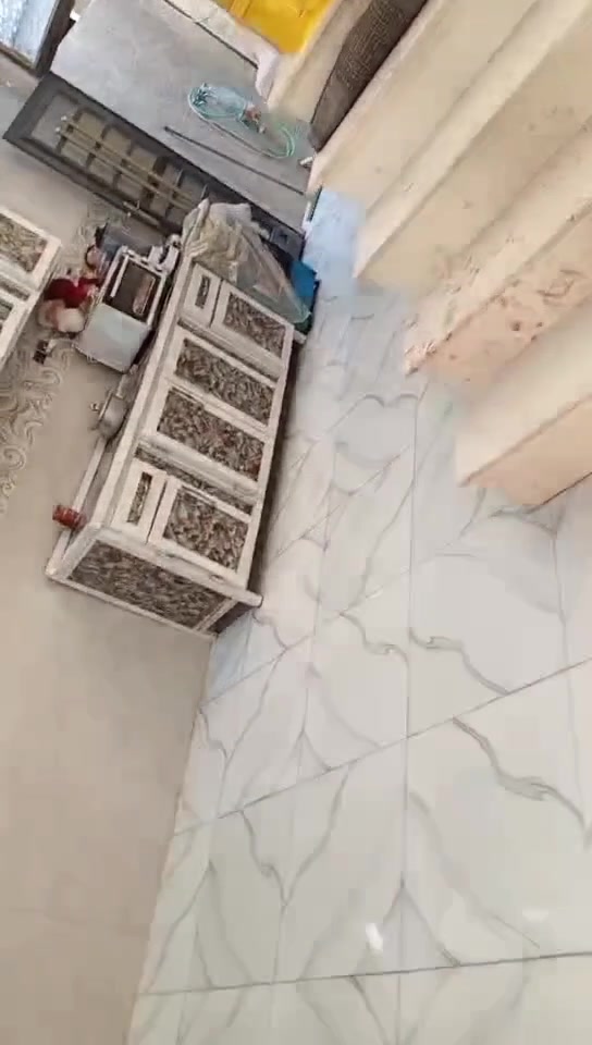 السلام عليكم 
بيت طابو صرف مساحه ١٠٠ بالسند واقع حال ١٢٥
مكان شارع ٨٠ النجف فرع صيدلية ٨٠ نموذجيه نهاية الشارع ع يسار 
البيت مطلوب للإسكان تحب نقدي أو تحول كفيل 
مكان عليه مشروع الجديد مال مجاري بابل