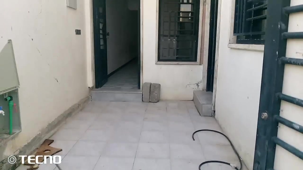 دار للايجار حي الملايين الثاني
***********
