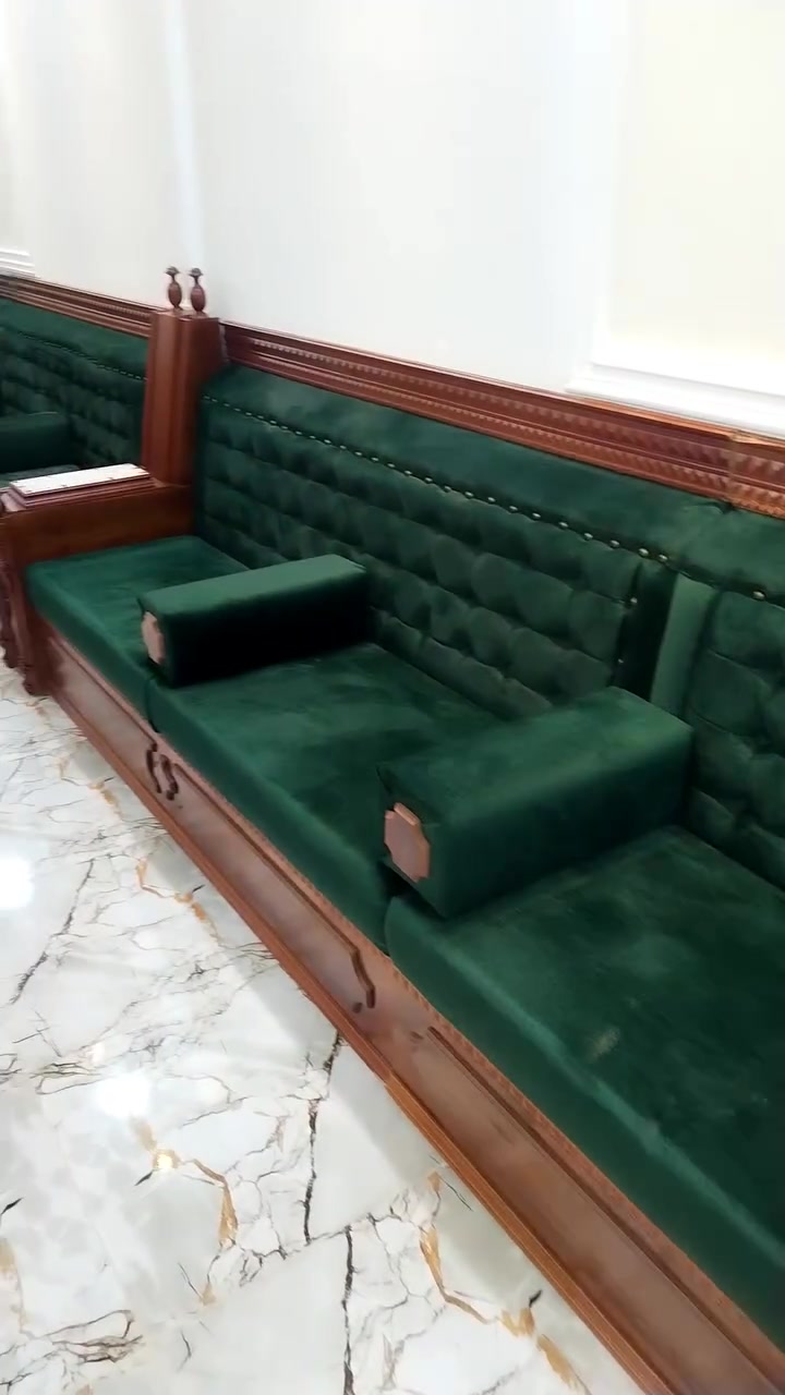 صناعتنا 💜 من خشب الزان الطبيعي   🪵

العنوان 📍بغداد البياع شارع قطر الندى 

📍 ليس لدينا فرع اخر 📍

❤️للحجز والاستفسار 
ارسال صورة الموديل 🖼️على الواتساب فقط 

✅السعر 💵 👇🏻

رابط الواتساب 👇🏻اضغط لفتح المحادثه
 https://wa.me/message/7XFYIZRDKQG5B1
