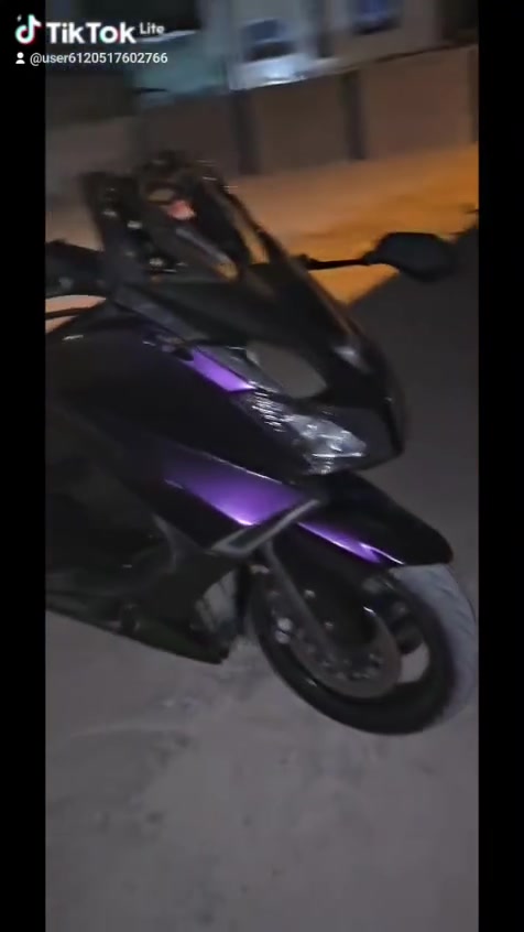 السلام علیکم تي ماكس مديل 2014  دراجة مكفوله كفاله عامه مستعجل على بيعتها دراجه برغي ما مفتوح بيها دراجة  مصبوغها  كفرات ل جمالية لون متغير سعر 32 رقم الهاتف ***********
