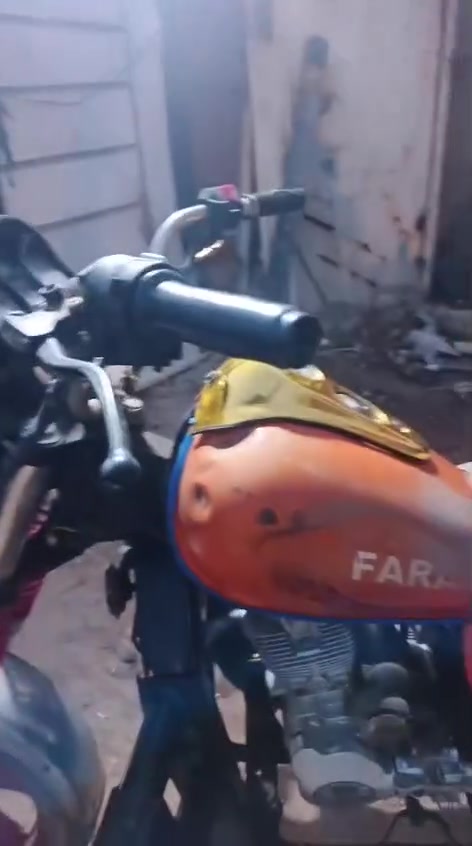 ستوته جمره فحل البيع سعر 1800وبيه مجال العنوان بصره دور الشرطه قرب المعارض الجديده
***********

نص مكتوب في الصور:
- NOTE 40 Pro
- 2026.10.03 05:43 PM
- 23mm f/1.7 1/50s ISO3106
- NOTE 40 Pro 2026.10.03 05:43 PM 23mm f/1.7 1/25s ISO4934
- NOTE 40 Pro 2026.10.03 05:43 PM 23mm f/1.7 1/20s ISO7071
- NOTE 40 Pro 2026.10.03 05:43 PM 23mm f/1.7 1/33s ISO4209
- NOTE 40 Pro 2026.10.03 05:43 PM 23mm f/1.7 1/25s ISO4142