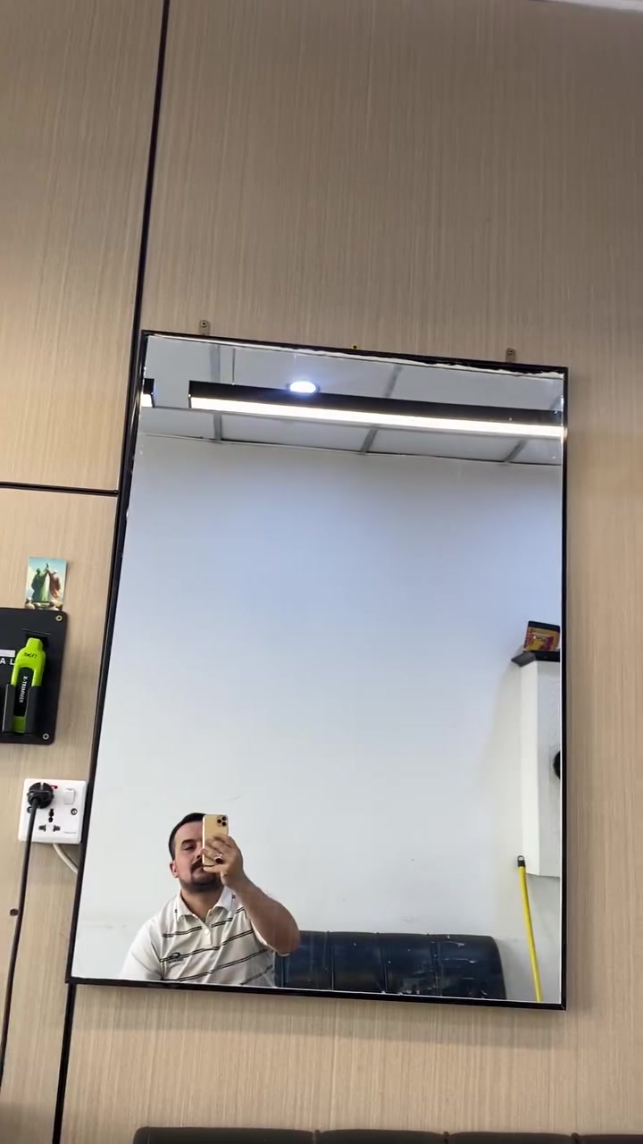 سيت مرايات ٣
سعر ١٥٠ 
***********
