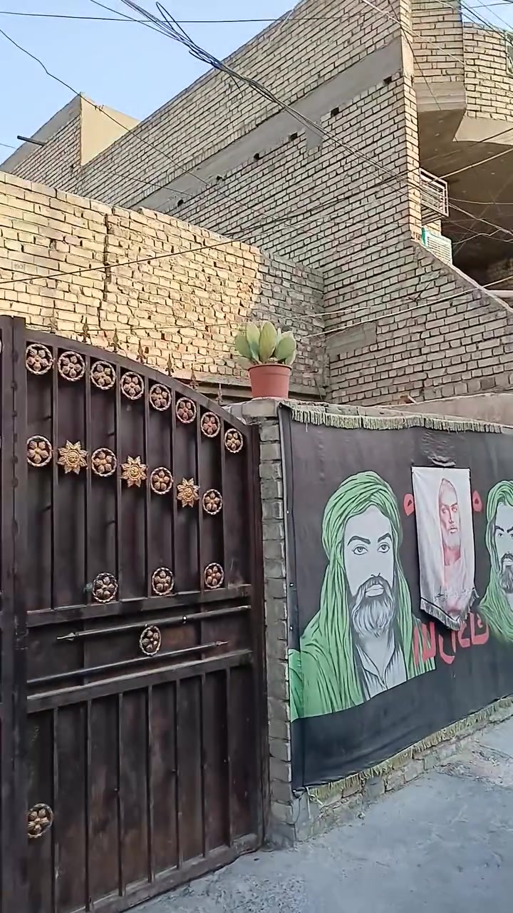 سلام عليكم بيت للبيع المساحه قاطين 75 العنوان حي الرحمه بل بدايه قرب سوق حي الرحمه الرقم ***********
