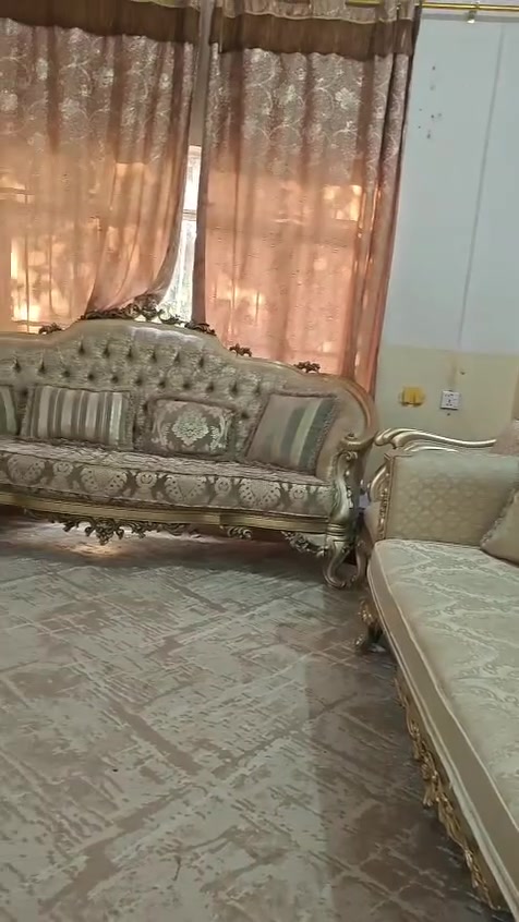 للبيع قنفات ملكيه
تواصل واتساب 
 ***********

السعر مليون ونص
