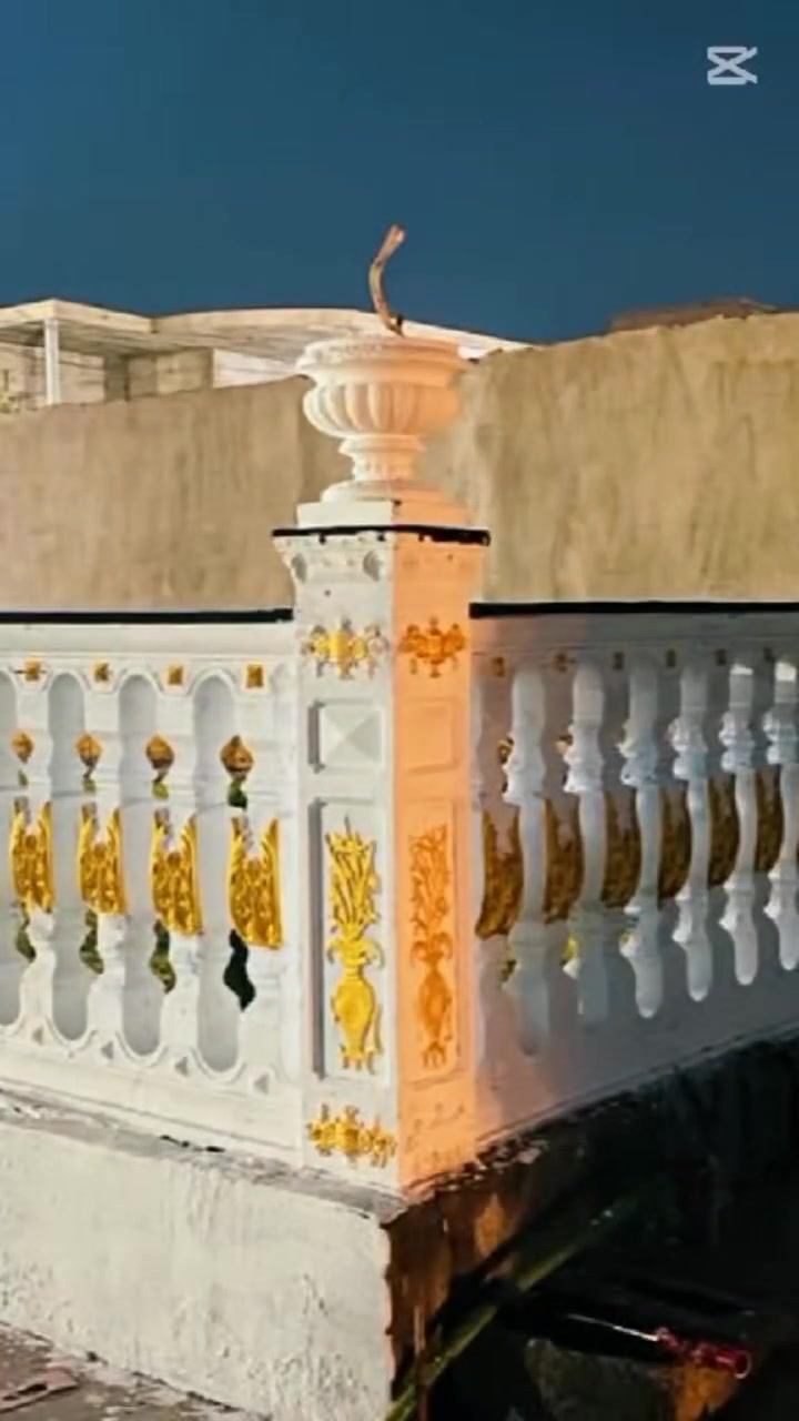 قال الله تعالى ﴿وَقُلِ اعمَلوا فَسَيَرَى اللَّهُ عَمَلَكُم وَرَسولُهُ وَالمُؤمِنونَ....
﴾ [التوبة: ١٠٥] بعد التوكل على الله متوفر  قالب سياج  حدائق سعرالمتر8 هاذة جزء من شغلي اتمنا ينال اعجابكم  وحياكم الله للأستفسار الأتصال.***********
..
