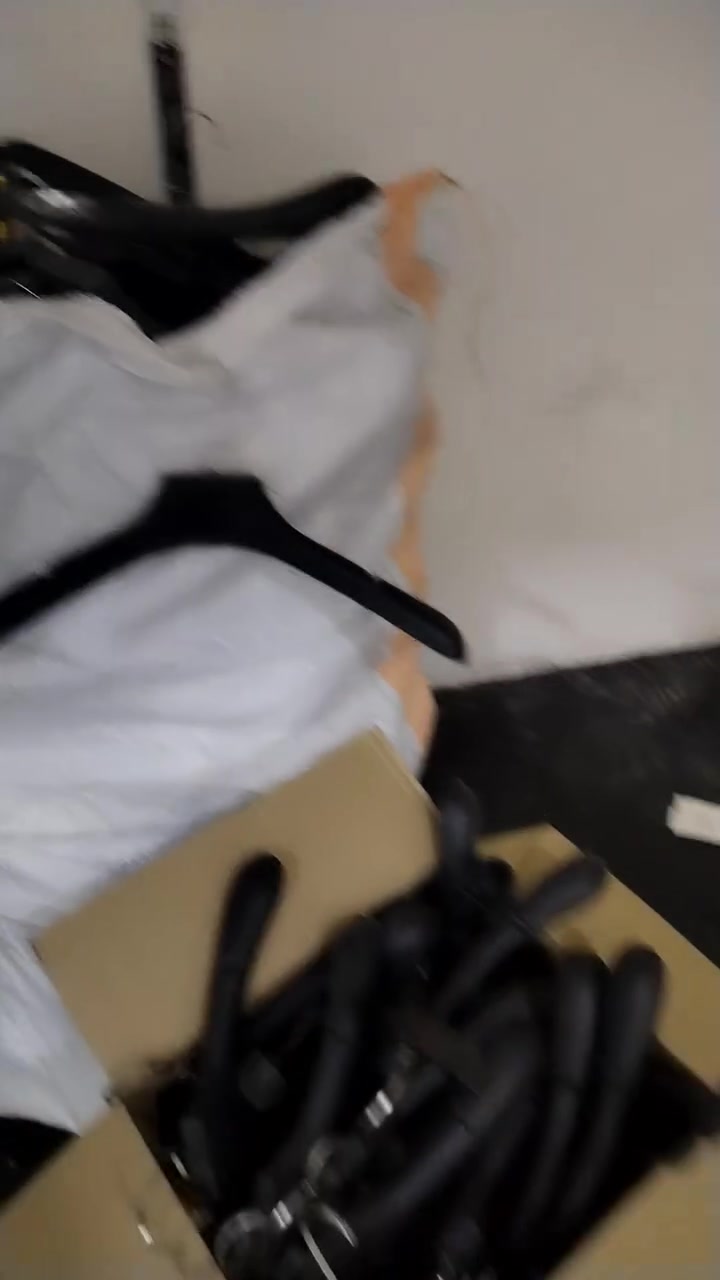 سلام عليكم تعاليك وستانات البيع مكان بغداد ***********
