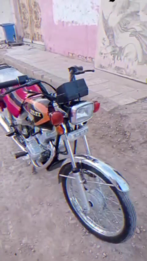 سلام عليكم شباب دراجه نامه جديده مامفتوح بيه اي شي دراجه وكيل بدون اوراق  شراي يتصل عله رقم ***********
بعد روحي ماجاوب خاص تصال ع رقم فقط
