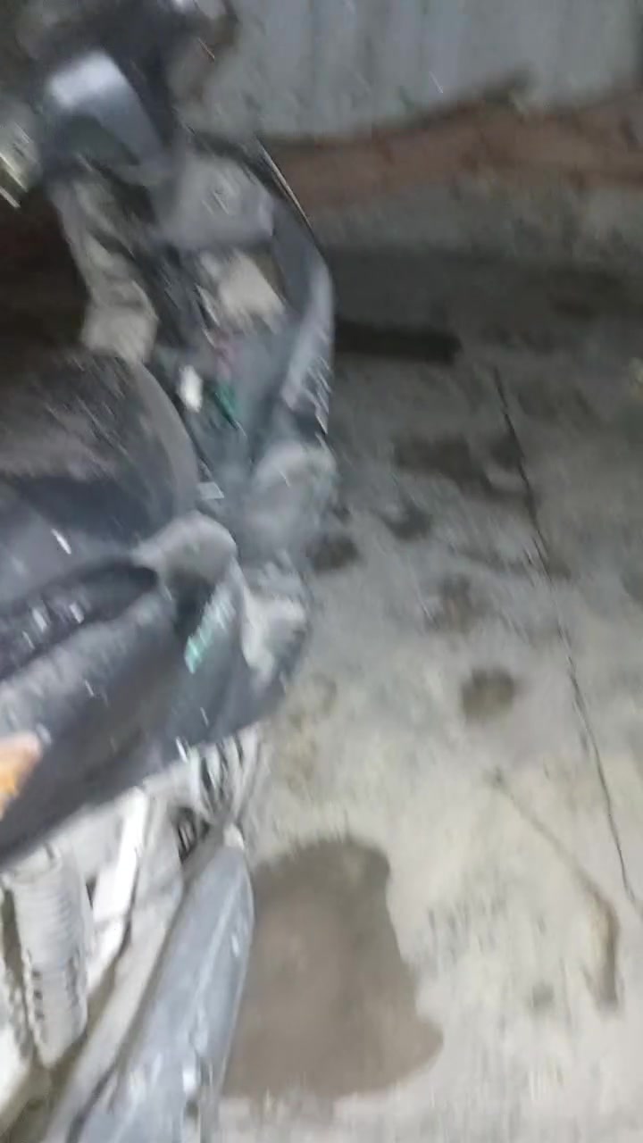 سلام عليكم دراجه سكنس نثيه للبيع 120 وبيه مجال بس رايدله قبق مال هندر مالته مكسور المكينه مجفته الكهربائيه كله تشتغل  الرقم *********** وتساب بغداد حي العامل شارع المكاصيص وما تشتغل هيا اله هندر الا تشتغل
