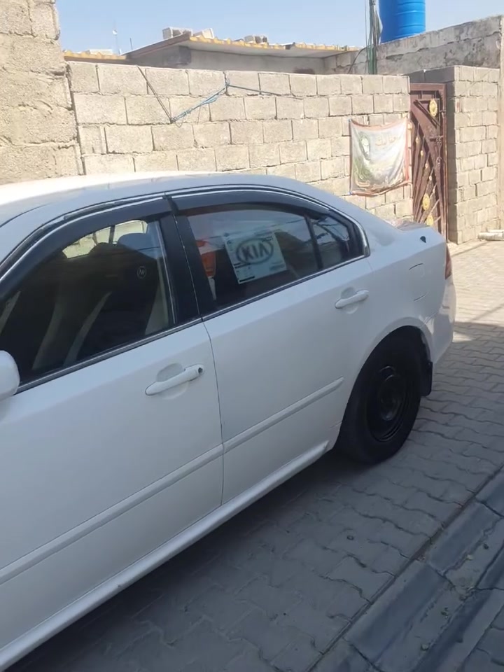 السلام عليكم من رخصة الادمن المحترم 

كيا اوبتيما موديل ٢٠٠٩ رقم بغداد الجديد ابيض اللون 
محرك ٢٤٠٠ دوش
كير محرك وتبريد خير من الله
رقم بغداد الجديد 
سنوية لحد ٢٠٣٠ 
منظومة لايت زنون كاملة
 كاميرا رجوع  تخم اطارات جدد 
بيها قطع صبغ ابيع حزام 
ضربة بالبجم بدون اي تبديل فقط تعمير باللغود 
سيارة حلوة ومرتبة عنواني الكوت. 
***********.  ب٨٤ بيها مجال ان شاءالله
