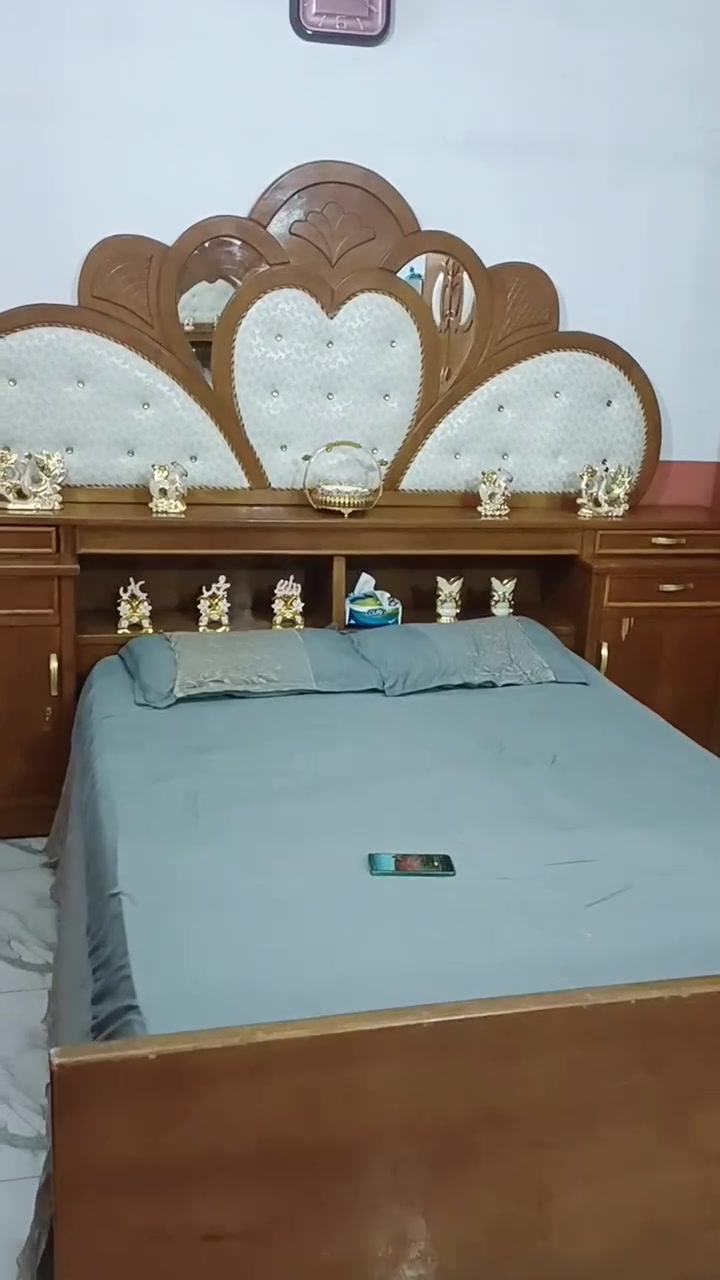 غرفه اخشاب مسوين تفصال بمليون 800اريده بمليون شراي راسل واتساب ***********
