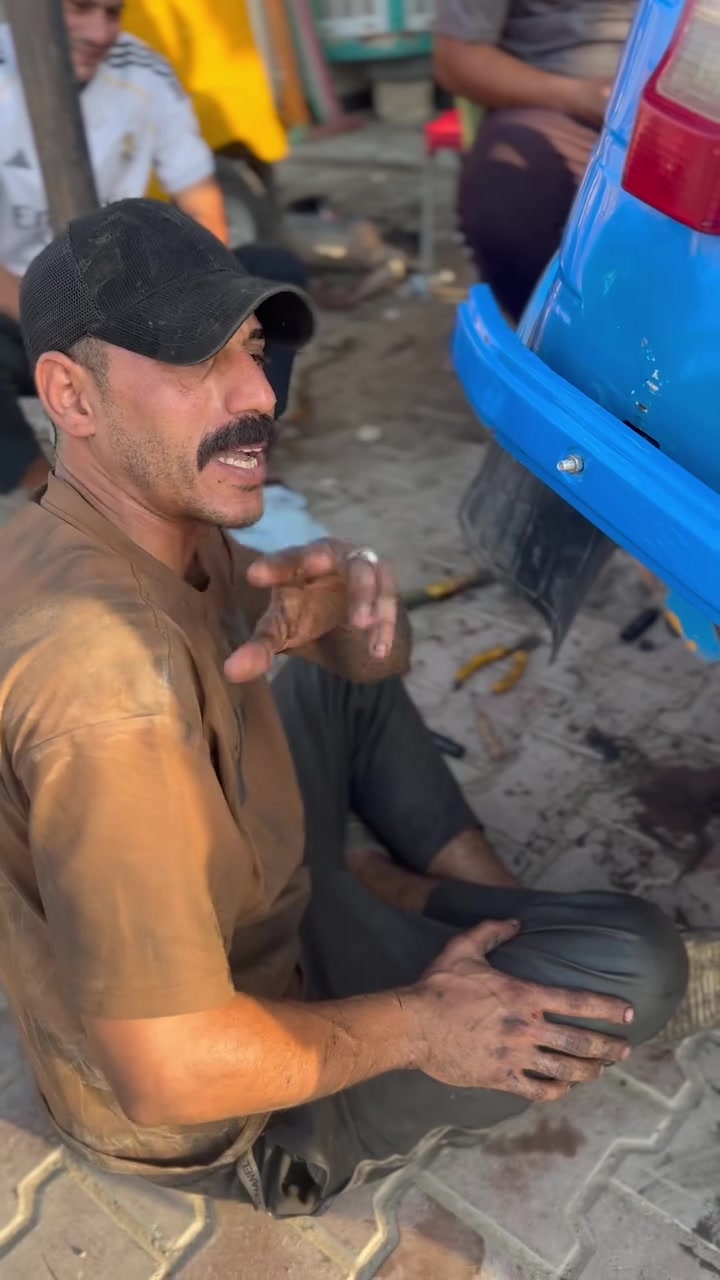 اخوكم وخادمكم أحمد الحجام فيتر عام  كهربائي تجفيت شرك برسم الخدمه    رقم الهاتف
***********
