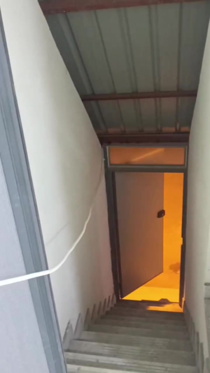 🏠 شقة للإيجار - النجف الأشرف 🏠
المكان: حي الزهراء 
مواصفات ممتازة ومنطقة راقية وهادئة
قريبة على الخدمات والمدارس

للاستفسار والمعاينة اتصل: 
📞 ***********
