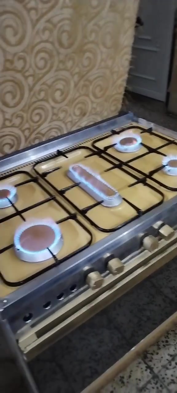 طباخ عشتار اصفر نار زرقاء فرن شغال فوك وجوه للتواصل ***********
