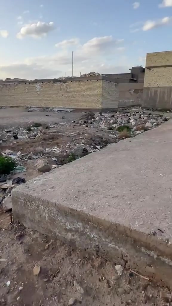 السلام عليكم
قطعة ارض طابو زراعي سند 25 
العنوان منطقة الزهور مجاور قطع الطابو مال مجلس النواب خلف مرور الرستمية  القطعة
مساحة الارض (85)م واجها 5 نزال 17 بصف ركن ثاني قطعة على شارع تجاري 
السعر المطلوب (35) مليون 
***********
