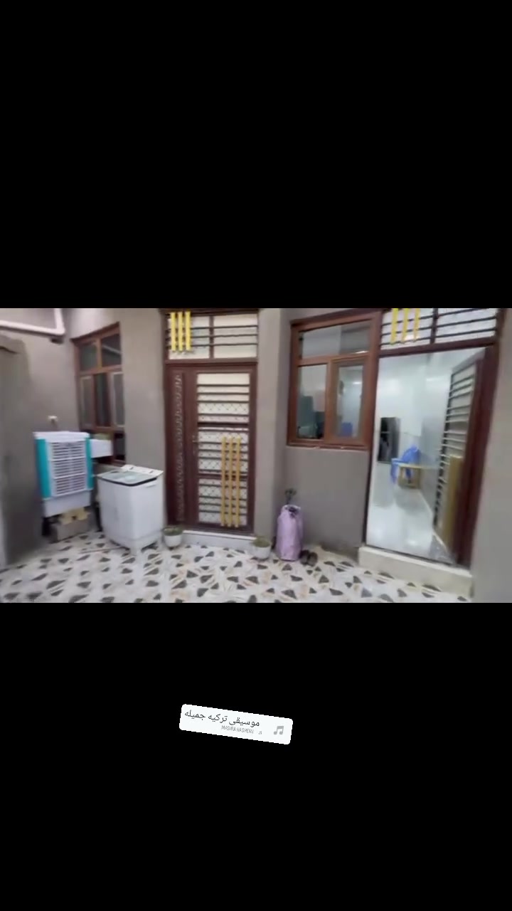 السلام عليكم بيت للبيع مساحه ١٠٠متر منطقه ٧نيسان لسعر ٨٥ وبي مجال بسيط الاتصال ***********رامي رامي الفراجي للعقار
