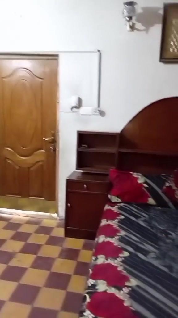 السلام عليكم من رخصت مدير الكروب المحترم غرفة صاج للبيع المكان بغداد الدوره رقم الهاتف ***********  ***********  كورك بي واتساب
