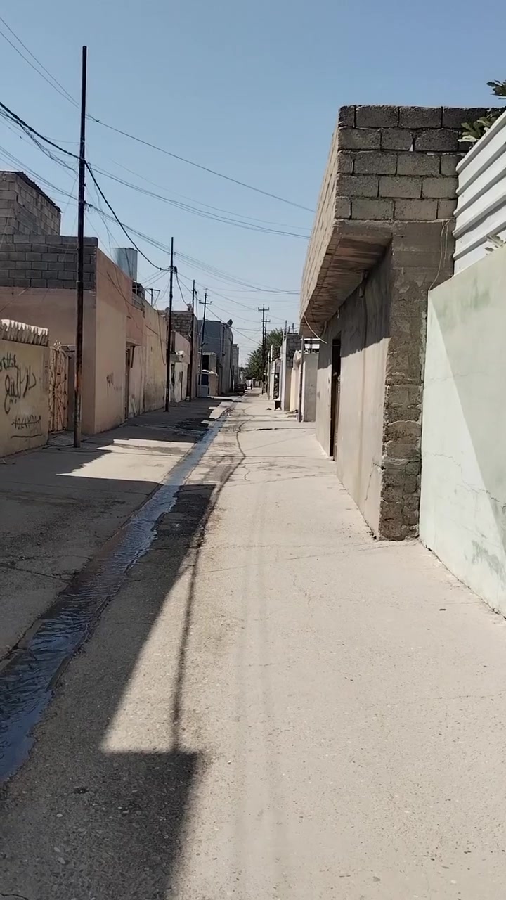 الدار للبيع مساحة 300م واجهة 15 ونزال 20
الدار يحتوي على 3غرف بالصدر واستقبابال ومشتملات
وصل بلدية موجود 
تريد تفلشو تستفاد منو ثلث بيوت يصير على 100م
عنوان البيت رشيدية قطاع 6 قرب جامع الحاج ادريس
للاستفسار الاتصال على الرقم ***********

