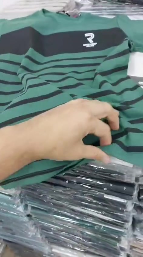 شروه تيشرت رجالي
سيريات نظامي smlxlxxl 

كميه.  12 الف قطعه 

قماش.  36/1

السعر. مغرية جدا.  1.90$
اقل طلب نص كميه
***********
