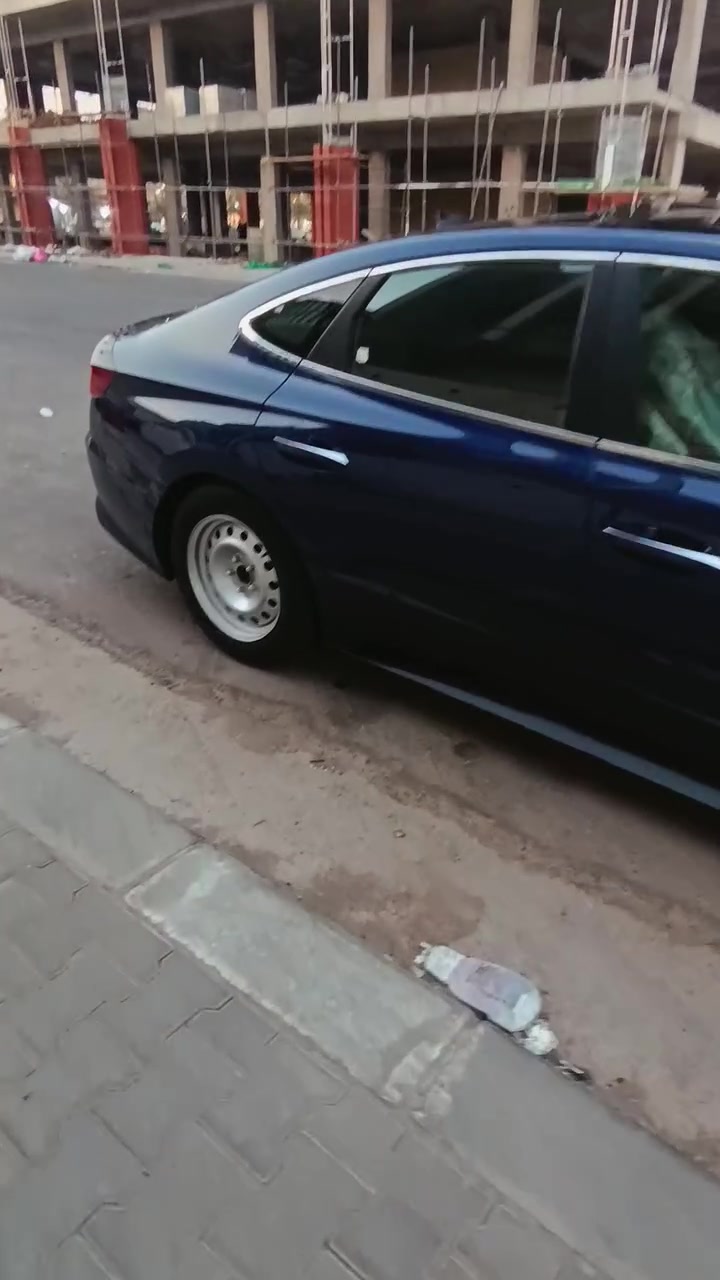 سوناتا2020  فول مواصفات (لميتد)
حجم المحرك 1600 تيربو 
وارد امريكي صبغ دور جاملغ فقط . بدون ايراباك
المواصفات : 
1_ بنوراما 
2_ سستم صوت مع تويترات بالابواب BOSE  
3- بصمة تشغيل 
4- بصمة ابواب لمس 
5- تشغيل عن بعد +   
6- هاند بريك بصمة 
7- شاشة كبيرة 12.3 انج 
8- خمس كاميرات 📷 360 درجة 
9- عداد القيادة دجتل 
10- رادار امامي + خلفي + جانبي . توقف ذاتي 
11- تحديد مسار للقيادة الذاتية 
12- كشنات جلد  تحكم كهربائي 
13- تدفئة و تبريد بالكشنات الامامية 
14- تدفئة ستيرن 
15- اشارة بالمري 
16- لد نهاري 
17- لد داخلي متغير الالوان
18- تبريد خلفي 
19- اطفاء ذاتي 
20- شفتات ستيرن 
21- اربعة انظمة قيادة 
Normal _ sport _custom_ smart
22- AUTO HOLD 
23- لايت زنون بلاد 4 عدسات 
24- فتح قبق الجنطة عند الاقتراب 
25- نظام ترحيب عند الاقتراب 
26- لايت متحرك اذا شخص مشغل عالي 
27- شحن لاسلكي 
28- حساس امامي + حساس خلفي 
29- خزن ميموري كشن السائق 3 وضعيات خزن 
30- داتا شو بالدشبول 
31- نظام تبريد بيانو 
32- نظام خفظ صوت التبريد عند الاتصال
للاستفسار الاتصال (***********)
