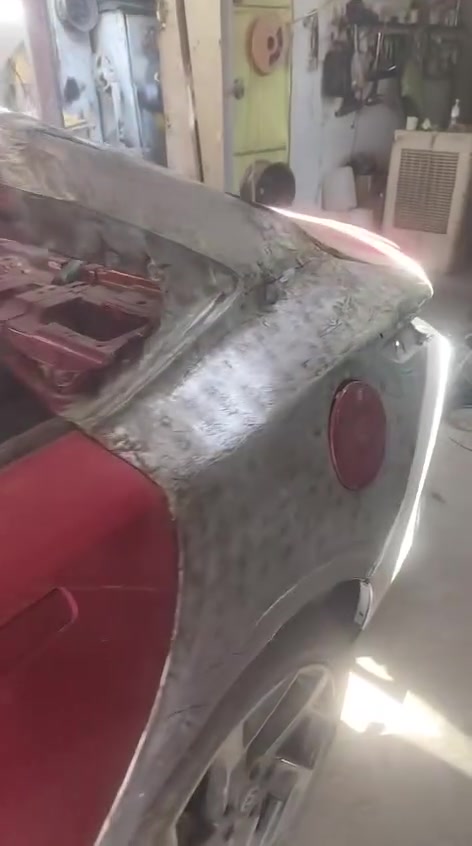 السلام عليكم وعندي سيارة البيع علا وظعه ناقصه بس صباغ بس يريده ١٧ مليون بيه مجال بصيط واني سد طلب عاليه الباقي مديل ٢٠٢٥ ماشيه ٤٠ الف ***********
