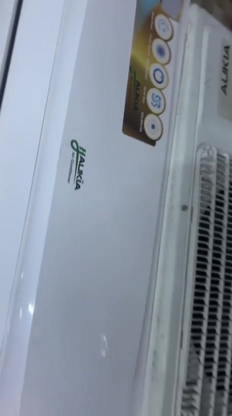 سبلت للبيع سعر 250 فقط قطعه داخليه بيها ليك مامتواجد خاص هاذ رقمي للتوصل *********** سبلت بعده كلش جديد

