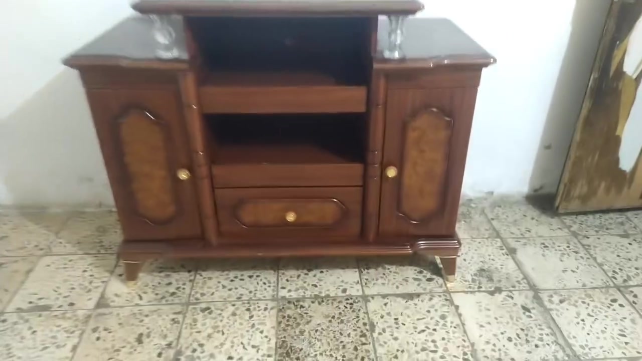 متاح للبيع جديد مكاني مدينه الصدر
سعر 65 الف بي مجال قليل 
***********
