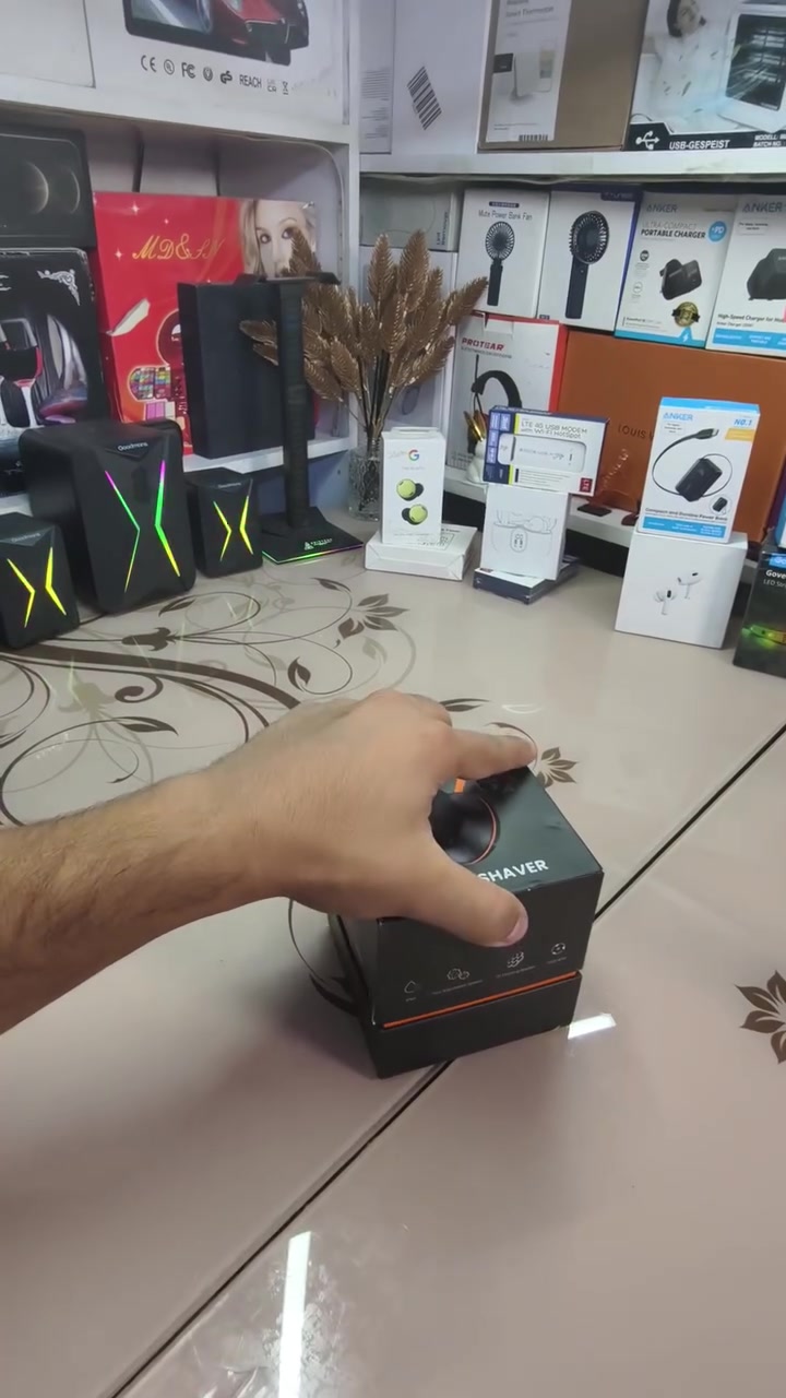 جديد وعنيف ب15
