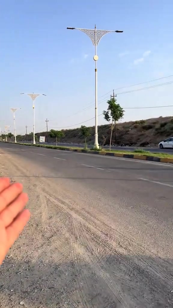 ارض 200متر بواجهه 10متر
ثالث قطعة عن الشارع العام 

تحتوي على رباط 

غرفتين صاله استقبال مطبخ 

كل العليك الاتصال 👇
***********/واتساب 

***********/اتصال 
#عقار #استثمار #قطعاراضي #تجاري #عقارمناسب
