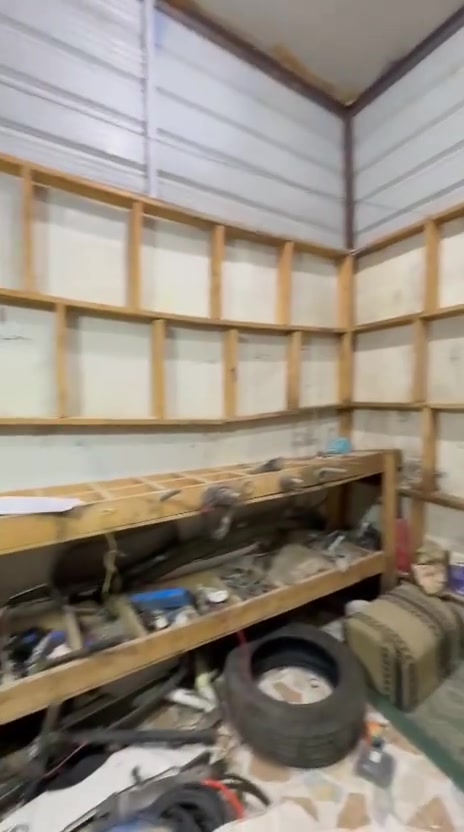 السلام عليكم رفوف لبيع مال محل ناصريه حي اريدو 350 وبيه مجال ***********
