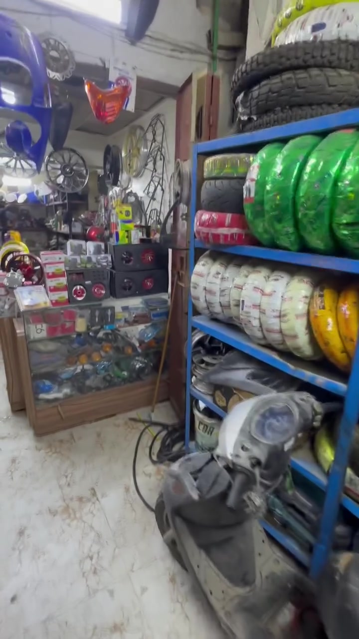 لسلام عليكم شباب محل كامل للبيع متوفر جميع الغراض من ال 60لحد البوكسر والي يفيده يسترزق بي خلي يجي وما قصر ويا انشالله ***********
