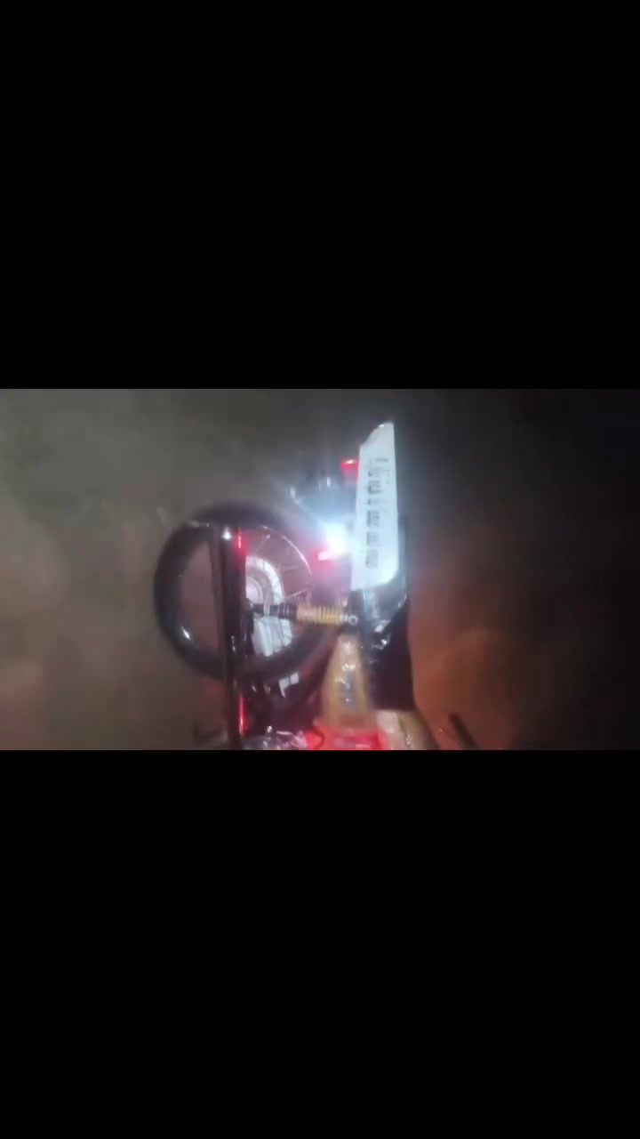 سلام عليكم شباب دراجه للبيع شاصي 2015 اصولي وتعميره 24 شلامجه  شراي بخدمتك مو شراي لاضل تتفلسف براسي *********** مكاني قضاء الحمزه شرقي

