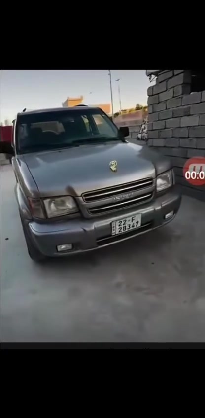 السلام عليكم توبر ٢٠٠١
ميكنه وكير جدد 
تبريد 
كراسي رانج كهرباء 
صبغ حزام 
فقط باب السيايق ظرر باب السائق ٦٥ بيها مجال كلش قليل رقم اربيل الدولي جديد لسنويه للسنه ٣٠ 
*********** واتساب
