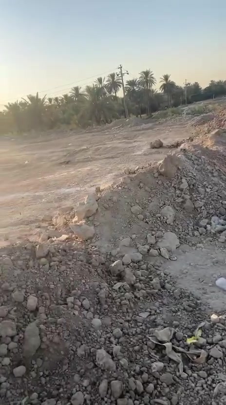 السلام عليكم قطع اراضي يم جسر الدوار ميت متر 10 قطع اليريد مية ابيع مية تحويل ثاني يوم ***********
