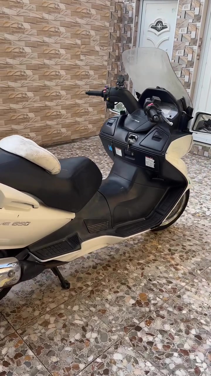 سكاي ويف 650 للبيع فول ماعده جامه ماتصعد نضافه كدامكك خير من الله السعر بلخاص ***********
