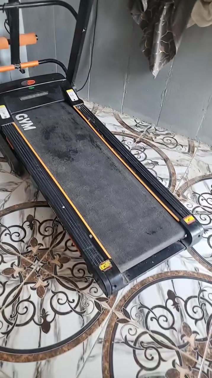 يالله السلام عليكم للبيع@ السعر600 بيه مجال جهاز جري جديد مستخدم قليل جدا يتحمل وزن فوك 150 جاهز تريد تسوي جبل عادي  مكان ناصريه قضاء الغراف***********

