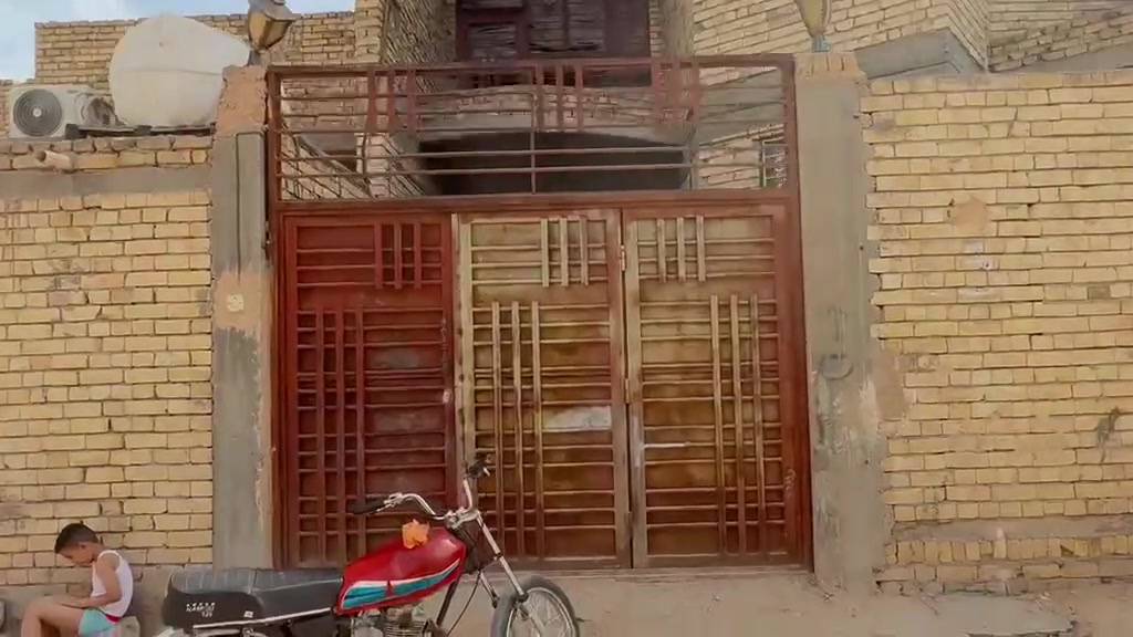 حي الساهرون منطقة ٢٥ • ٢٠٠م • طابقين بناء حديث